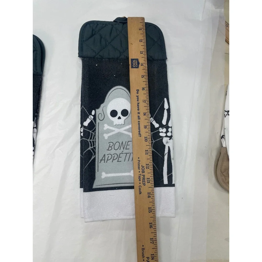 Halloween Hanging Kitchen Towels 4pc Set Bone Appetit Magic Happens Spooky Decor